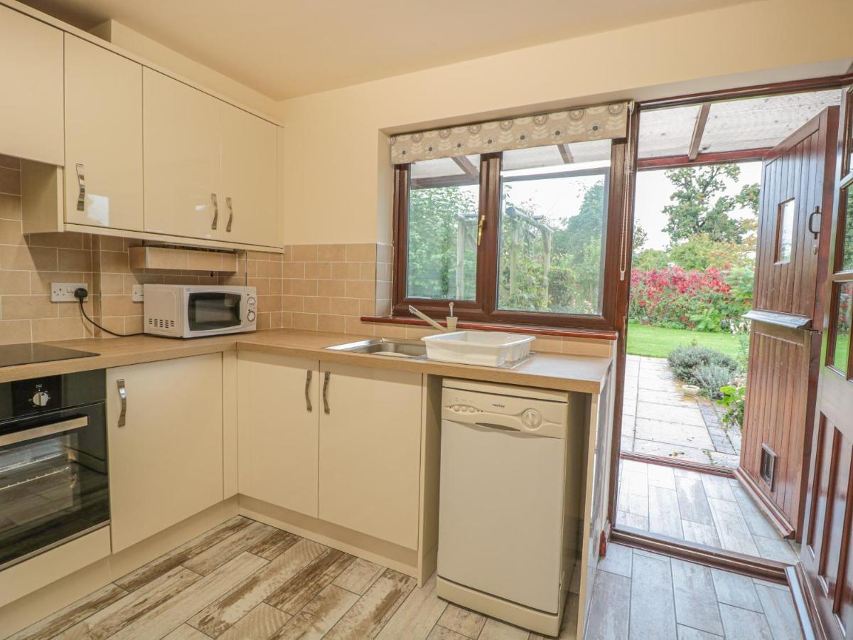 Berrys Place Farm Cottage Gloucester Exterior foto
